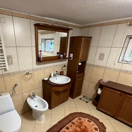 U Moni Апартаменты *